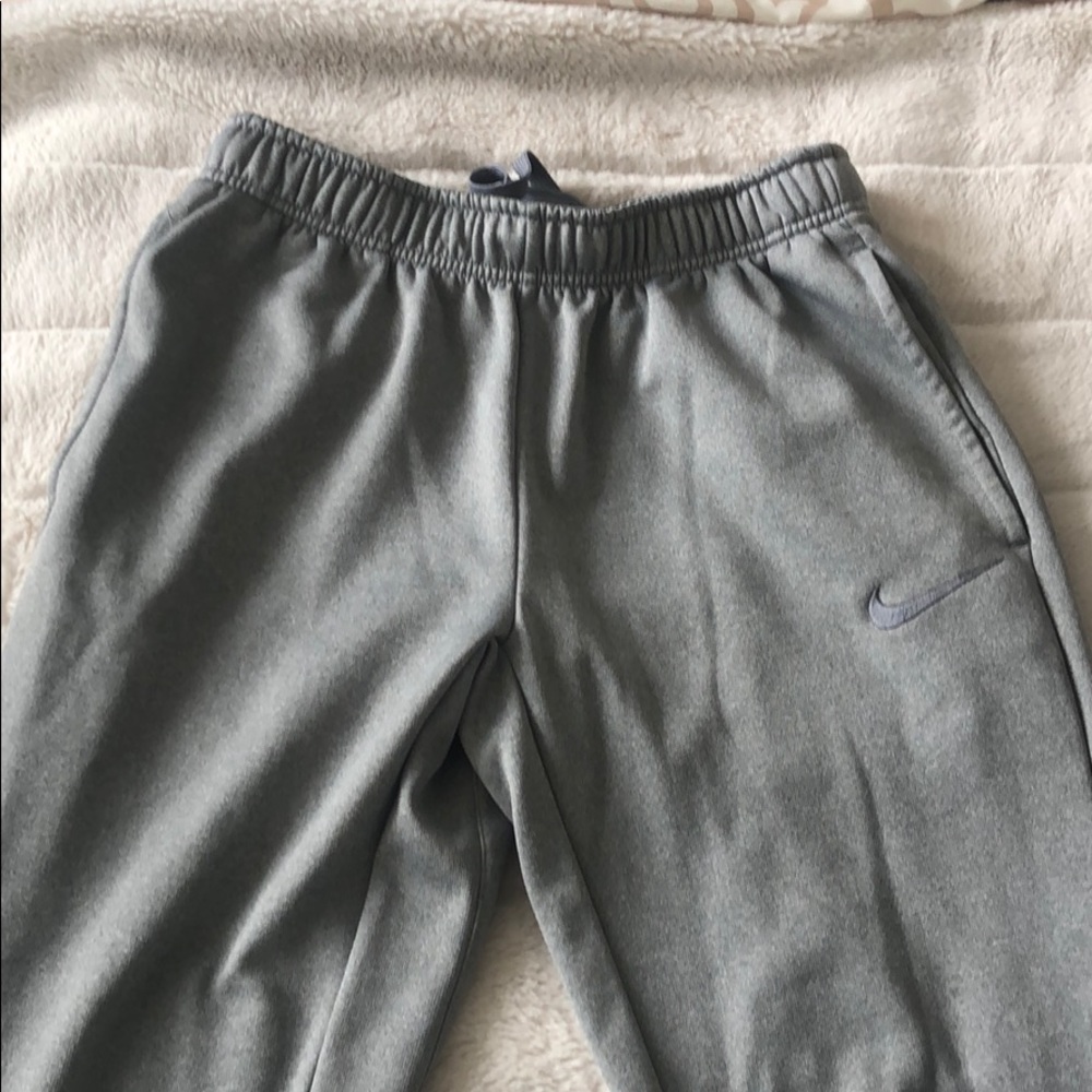 Nike Therma-Fit Sweatpants